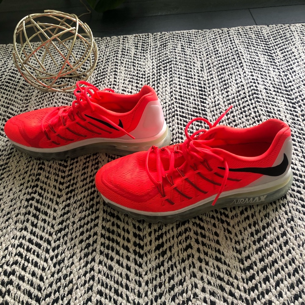 Men’s Nike AirMax 2015 US 10